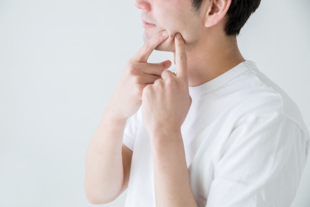 ヒゲ脱毛後にスキンケアをしないリスクとは？